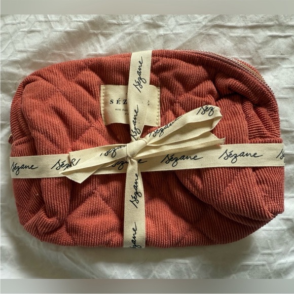 Sezane quilted small cosmetics bag - Picture 1 of 3